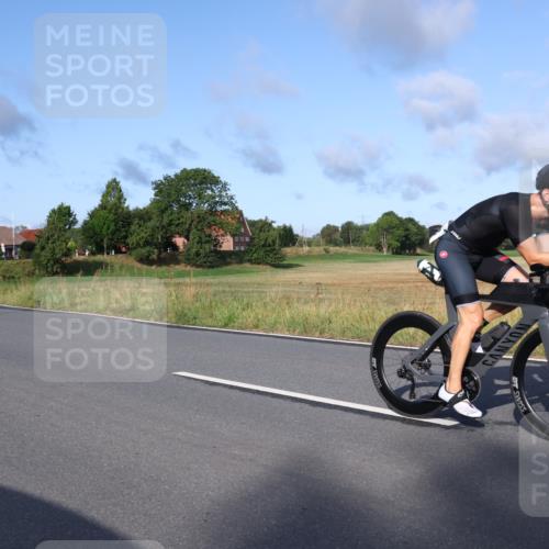 25.08.2024 - Elbe Triathlon Hamburg Fuchs,  Jonas http://msf.ph/oto/6856811 25.08.2024 09:20:21 Radfahren 263, 279, 322, 313 meine-sportfotos.de