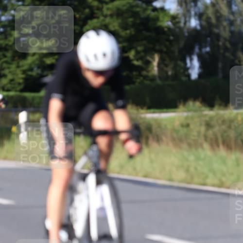 25.08.2024 - Elbe Triathlon Hamburg Fuchs,  Jonas http://msf.ph/oto/6856826 25.08.2024 09:20:29 Radfahren 109, 328, 274, 224, 316 meine-sportfotos.de