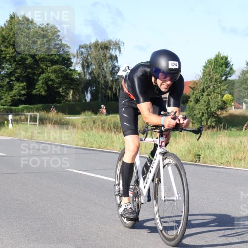 25.08.2024 - Elbe Triathlon Hamburg Fuchs,  Jonas http://msf.ph/oto/6857117 25.08.2024 09:20:49 Radfahren 424, 100 meine-sportfotos.de