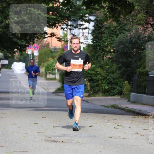 25.08.2024 - 20. Blankeneser Heldenlauf Strokosch-Dieckow http://msf.ph/oto/6857177 25.08.2024 09:48:15 Ziel 176 meine-sportfotos.de