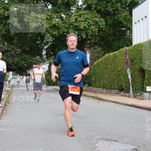 25.08.2024 - 20. Blankeneser Heldenlauf Strokosch-Dieckow http://msf.ph/oto/6857552 25.08.2024 09:48:54 Ziel 112, 118, 131, 166 meine-sportfotos.de