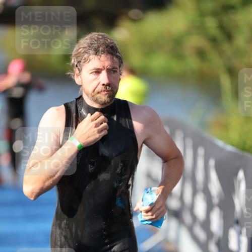 25.08.2024 - Elbe Triathlon Hamburg H.Heesch http://msf.ph/oto/6857634 25.08.2024 09:06:50 Schwimmen 228, 254, 277, 281, 403, 442, 1850 meine-sportfotos.de