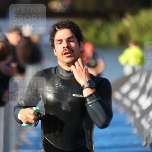 25.08.2024 - Elbe Triathlon Hamburg H.Heesch http://msf.ph/oto/6857816 25.08.2024 09:07:12 Schwimmen 224, 228, 281, 321, 325, 326 meine-sportfotos.de