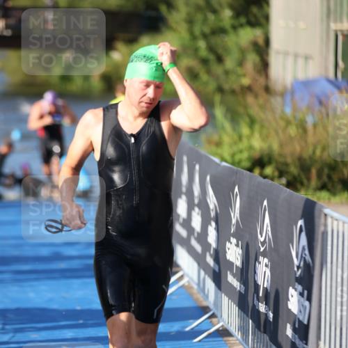 25.08.2024 - Elbe Triathlon Hamburg H.Heesch http://msf.ph/oto/6857878 25.08.2024 09:07:26 Schwimmen 224, 234, 321, 325, 326, 1851 meine-sportfotos.de