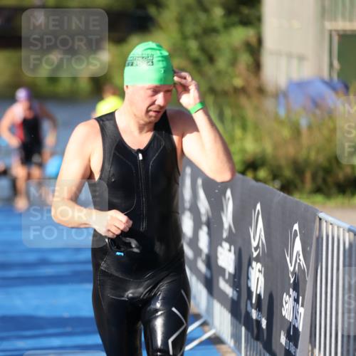 25.08.2024 - Elbe Triathlon Hamburg H.Heesch http://msf.ph/oto/6857884 25.08.2024 09:07:26 Schwimmen 224, 234, 321, 325, 326, 1851 meine-sportfotos.de