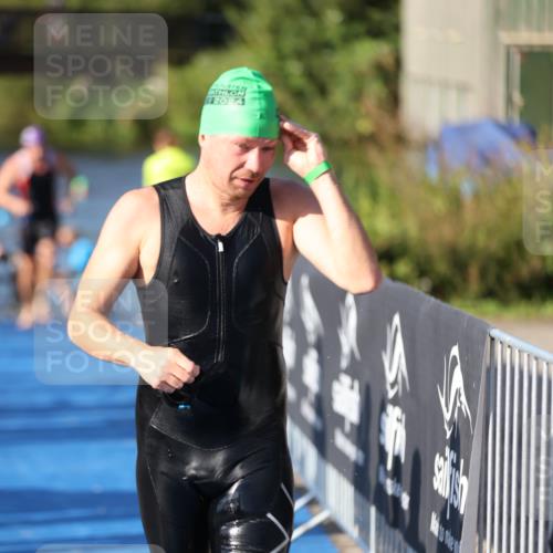 25.08.2024 - Elbe Triathlon Hamburg H.Heesch http://msf.ph/oto/6857891 25.08.2024 09:07:26 Schwimmen 224, 234, 321, 325, 326, 1851 meine-sportfotos.de