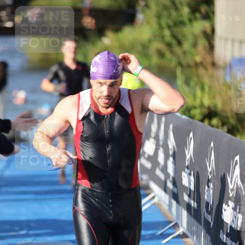 25.08.2024 - Elbe Triathlon Hamburg H.Heesch http://msf.ph/oto/6857969 25.08.2024 09:07:33 Schwimmen 224, 234, 280, 321, 326, 1851 meine-sportfotos.de