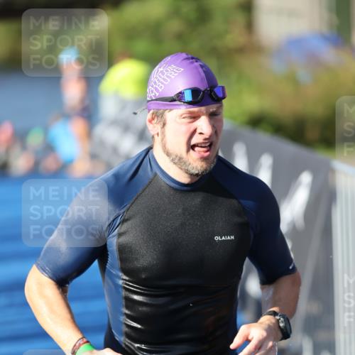 25.08.2024 - Elbe Triathlon Hamburg H.Heesch http://msf.ph/oto/6858151 25.08.2024 09:07:50 Schwimmen 234, 268, 269, 279, 280, 359, 1851 meine-sportfotos.de