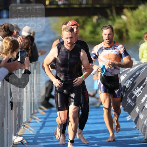 25.08.2024 - Elbe Triathlon Hamburg H.Heesch http://msf.ph/oto/6858197 25.08.2024 09:08:01 Schwimmen 268, 269, 279, 280, 300, 359 meine-sportfotos.de