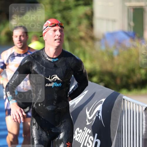 25.08.2024 - Elbe Triathlon Hamburg H.Heesch http://msf.ph/oto/6858256 25.08.2024 09:08:03 Schwimmen 268, 269, 279, 280, 300, 359 meine-sportfotos.de