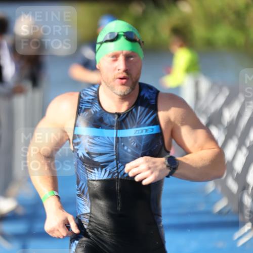 25.08.2024 - Elbe Triathlon Hamburg H.Heesch http://msf.ph/oto/6858346 25.08.2024 09:08:08 Schwimmen 268, 269, 279, 300, 359 meine-sportfotos.de