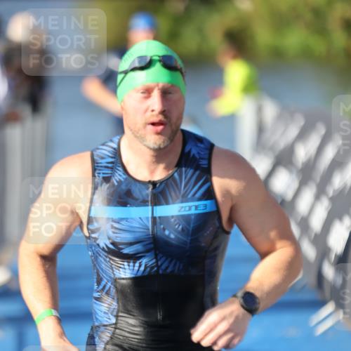 25.08.2024 - Elbe Triathlon Hamburg H.Heesch http://msf.ph/oto/6858354 25.08.2024 09:08:08 Schwimmen 268, 269, 279, 300, 359 meine-sportfotos.de