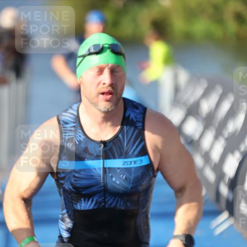 25.08.2024 - Elbe Triathlon Hamburg H.Heesch http://msf.ph/oto/6858358 25.08.2024 09:08:08 Schwimmen 268, 269, 279, 300, 359 meine-sportfotos.de