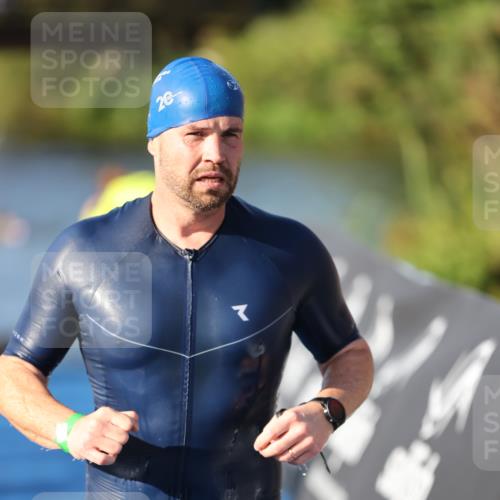 25.08.2024 - Elbe Triathlon Hamburg H.Heesch http://msf.ph/oto/6858406 25.08.2024 09:08:12 Schwimmen 268, 269, 279, 300, 359 meine-sportfotos.de