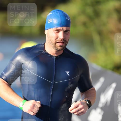 25.08.2024 - Elbe Triathlon Hamburg H.Heesch http://msf.ph/oto/6858422 25.08.2024 09:08:12 Schwimmen 268, 269, 279, 300, 359 meine-sportfotos.de