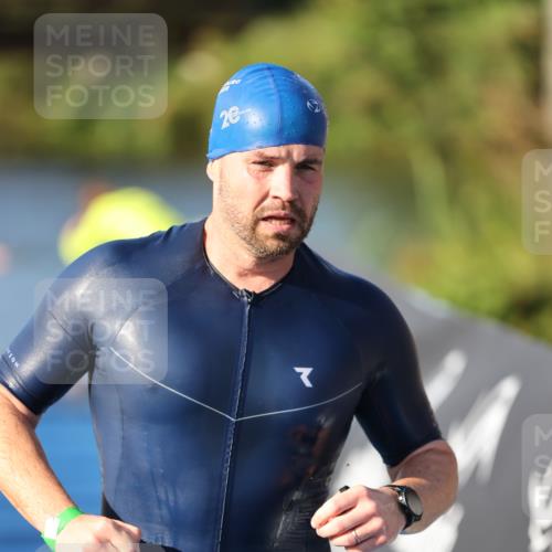 25.08.2024 - Elbe Triathlon Hamburg H.Heesch http://msf.ph/oto/6858424 25.08.2024 09:08:12 Schwimmen 268, 269, 279, 300, 359 meine-sportfotos.de