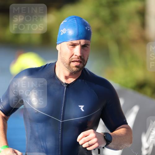 25.08.2024 - Elbe Triathlon Hamburg H.Heesch http://msf.ph/oto/6858433 25.08.2024 09:08:12 Schwimmen 268, 269, 279, 300, 359 meine-sportfotos.de