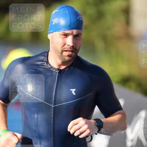 25.08.2024 - Elbe Triathlon Hamburg H.Heesch http://msf.ph/oto/6858439 25.08.2024 09:08:12 Schwimmen 268, 269, 279, 300, 359 meine-sportfotos.de