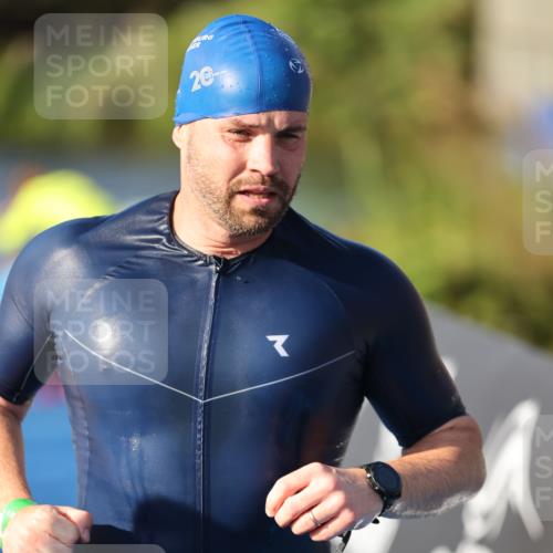 25.08.2024 - Elbe Triathlon Hamburg H.Heesch http://msf.ph/oto/6858444 25.08.2024 09:08:12 Schwimmen 268, 269, 279, 300, 359 meine-sportfotos.de