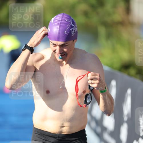 25.08.2024 - Elbe Triathlon Hamburg H.Heesch http://msf.ph/oto/6858529 25.08.2024 09:08:48 Schwimmen 319, 391 meine-sportfotos.de
