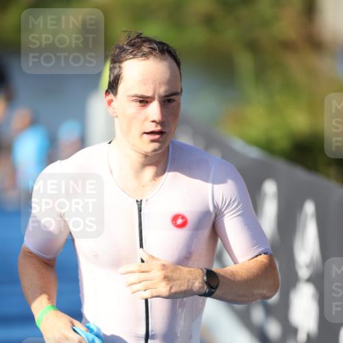 25.08.2024 - Elbe Triathlon Hamburg H.Heesch http://msf.ph/oto/6858626 25.08.2024 09:09:25 Schwimmen 199, 200, 213, 267, 327, 328 meine-sportfotos.de