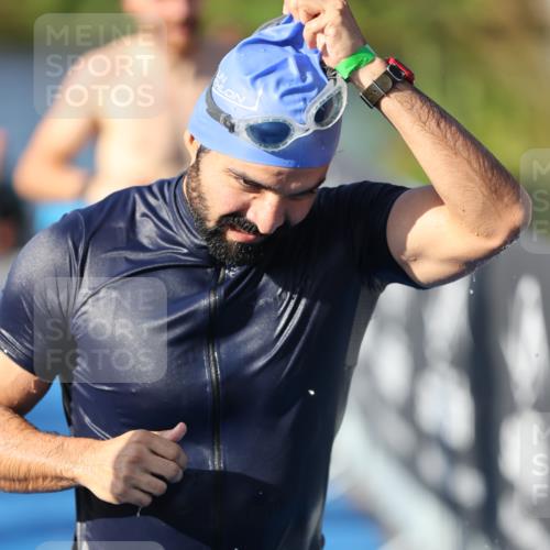 25.08.2024 - Elbe Triathlon Hamburg H.Heesch http://msf.ph/oto/6858685 25.08.2024 09:09:32 Schwimmen 199, 200, 213, 246, 267, 327, 328 meine-sportfotos.de