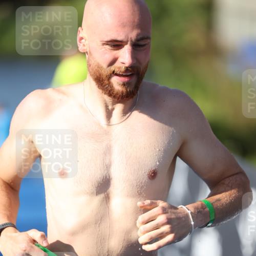 25.08.2024 - Elbe Triathlon Hamburg H.Heesch http://msf.ph/oto/6858724 25.08.2024 09:09:33 Schwimmen 199, 200, 213, 246, 267, 327, 328, 339 meine-sportfotos.de