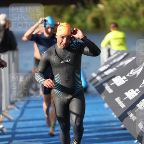 25.08.2024 - Elbe Triathlon Hamburg H.Heesch http://msf.ph/oto/6858746 25.08.2024 09:09:38 Schwimmen 199, 200, 213, 246, 267, 327, 328, 339 meine-sportfotos.de