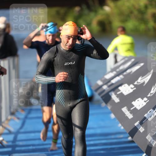 25.08.2024 - Elbe Triathlon Hamburg H.Heesch http://msf.ph/oto/6858754 25.08.2024 09:09:38 Schwimmen 199, 200, 213, 246, 267, 327, 328, 339 meine-sportfotos.de