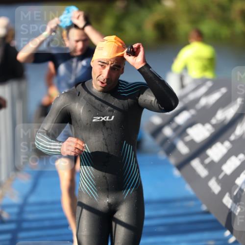 25.08.2024 - Elbe Triathlon Hamburg H.Heesch http://msf.ph/oto/6858761 25.08.2024 09:09:39 Schwimmen 199, 200, 213, 246, 267, 327, 328, 339 meine-sportfotos.de