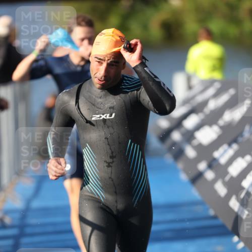 25.08.2024 - Elbe Triathlon Hamburg H.Heesch http://msf.ph/oto/6858774 25.08.2024 09:09:39 Schwimmen 199, 200, 213, 246, 267, 327, 328, 339 meine-sportfotos.de
