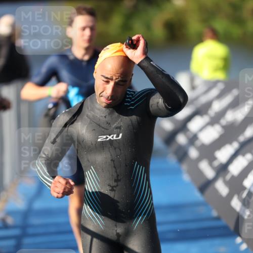 25.08.2024 - Elbe Triathlon Hamburg H.Heesch http://msf.ph/oto/6858786 25.08.2024 09:09:39 Schwimmen 199, 200, 213, 246, 267, 327, 328, 339 meine-sportfotos.de