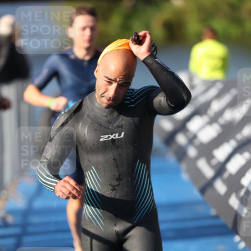 25.08.2024 - Elbe Triathlon Hamburg H.Heesch http://msf.ph/oto/6858791 25.08.2024 09:09:39 Schwimmen 199, 200, 213, 246, 267, 327, 328, 339 meine-sportfotos.de
