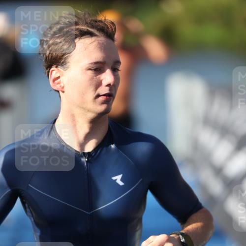 25.08.2024 - Elbe Triathlon Hamburg H.Heesch http://msf.ph/oto/6858824 25.08.2024 09:09:42 Schwimmen 199, 200, 213, 246, 267, 327, 328, 339 meine-sportfotos.de