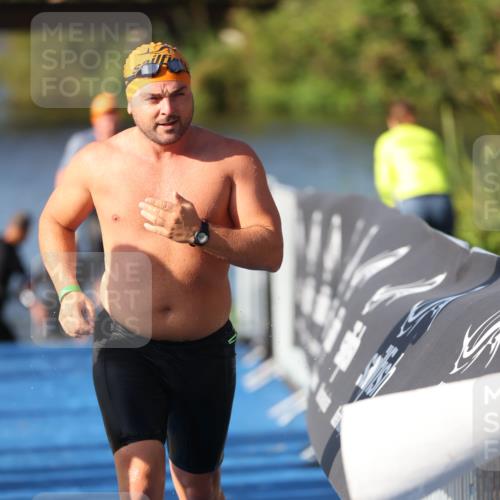 25.08.2024 - Elbe Triathlon Hamburg H.Heesch http://msf.ph/oto/6858862 25.08.2024 09:09:43 Schwimmen 199, 200, 213, 246, 267, 327, 328, 339 meine-sportfotos.de