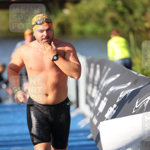 25.08.2024 - Elbe Triathlon Hamburg H.Heesch http://msf.ph/oto/6858868 25.08.2024 09:09:43 Schwimmen 199, 200, 213, 246, 267, 327, 328, 339 meine-sportfotos.de