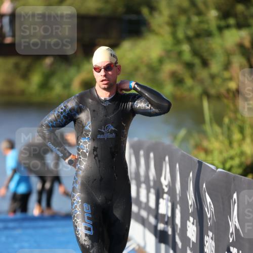 25.08.2024 - Elbe Triathlon Hamburg H.Heesch http://msf.ph/oto/6858981 25.08.2024 09:09:51 Schwimmen 200, 213, 246, 327, 328, 339 meine-sportfotos.de