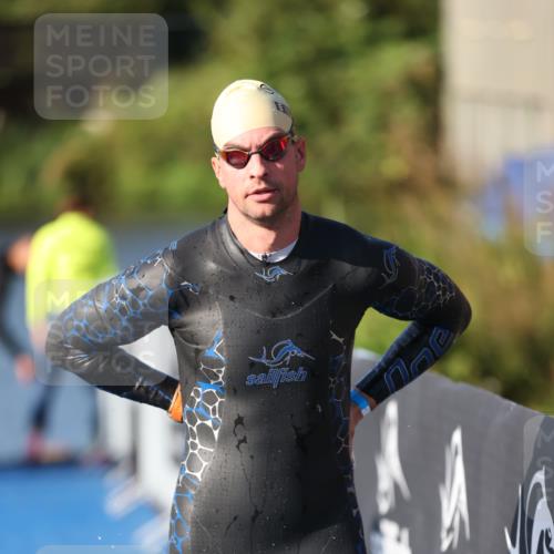25.08.2024 - Elbe Triathlon Hamburg H.Heesch http://msf.ph/oto/6859018 25.08.2024 09:09:52 Schwimmen 200, 213, 246, 327, 328, 339 meine-sportfotos.de