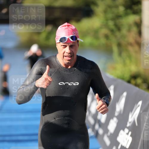 25.08.2024 - Elbe Triathlon Hamburg H.Heesch http://msf.ph/oto/6859333 25.08.2024 09:11:19 Schwimmen 336, 396, 399 meine-sportfotos.de