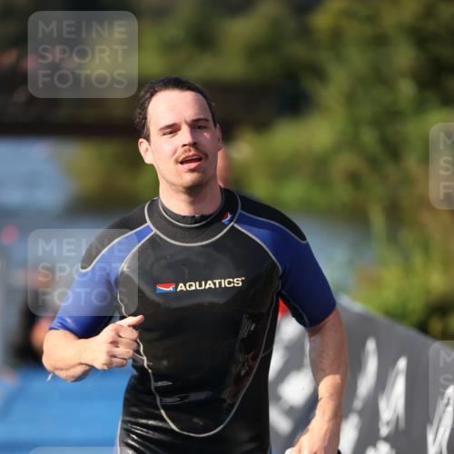 25.08.2024 - Elbe Triathlon Hamburg H.Heesch http://msf.ph/oto/6859770 25.08.2024 09:13:22 Schwimmen 220, 340, 342, 410, 443 meine-sportfotos.de