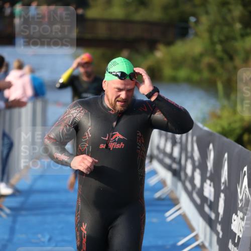 25.08.2024 - Elbe Triathlon Hamburg H.Heesch http://msf.ph/oto/6859896 25.08.2024 09:13:33 Schwimmen 220, 340, 342, 408, 410, 443 meine-sportfotos.de