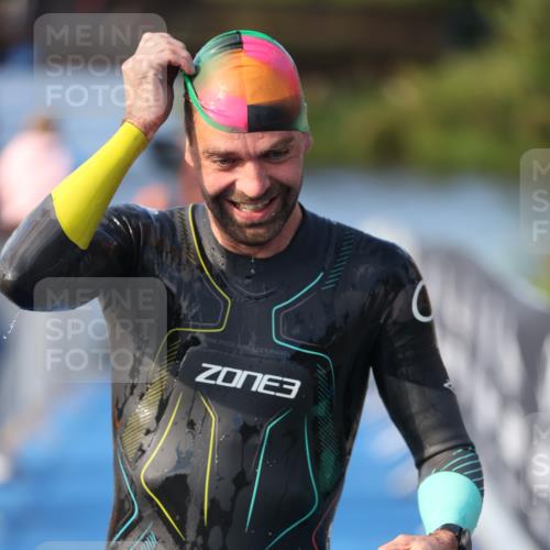 25.08.2024 - Elbe Triathlon Hamburg H.Heesch http://msf.ph/oto/6859956 25.08.2024 09:13:36 Schwimmen 220, 340, 342, 408, 410, 443 meine-sportfotos.de