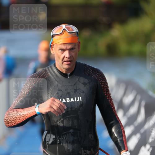 25.08.2024 - Elbe Triathlon Hamburg H.Heesch http://msf.ph/oto/6860001 25.08.2024 09:13:47 Schwimmen 340, 342, 349, 408, 420, 440 meine-sportfotos.de