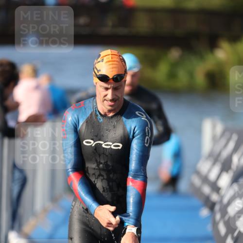 25.08.2024 - Elbe Triathlon Hamburg H.Heesch http://msf.ph/oto/6860065 25.08.2024 09:13:51 Schwimmen 340, 342, 349, 367, 408, 420, 440 meine-sportfotos.de