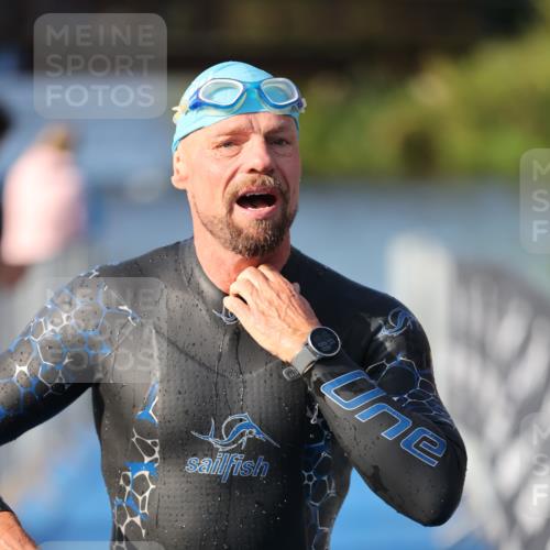 25.08.2024 - Elbe Triathlon Hamburg H.Heesch http://msf.ph/oto/6860081 25.08.2024 09:13:54 Schwimmen 340, 349, 367, 408, 420, 440 meine-sportfotos.de