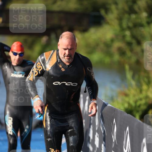 25.08.2024 - Elbe Triathlon Hamburg H.Heesch http://msf.ph/oto/6860197 25.08.2024 09:14:23 Schwimmen 367, 404, 414, 415, 419, 465 meine-sportfotos.de