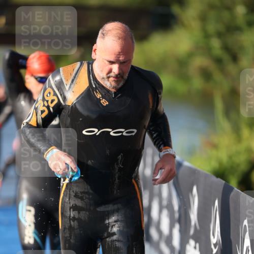 25.08.2024 - Elbe Triathlon Hamburg H.Heesch http://msf.ph/oto/6860250 25.08.2024 09:14:25 Schwimmen 338, 404, 414, 415, 419, 465 meine-sportfotos.de