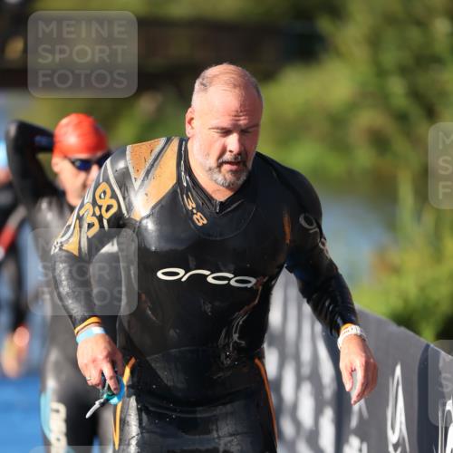 25.08.2024 - Elbe Triathlon Hamburg H.Heesch http://msf.ph/oto/6860261 25.08.2024 09:14:25 Schwimmen 338, 404, 414, 415, 419, 465 meine-sportfotos.de
