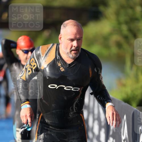 25.08.2024 - Elbe Triathlon Hamburg H.Heesch http://msf.ph/oto/6860264 25.08.2024 09:14:25 Schwimmen 338, 404, 414, 415, 419, 465 meine-sportfotos.de