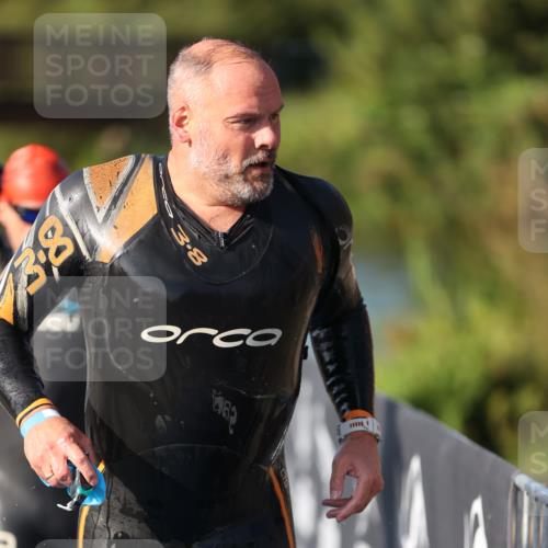 25.08.2024 - Elbe Triathlon Hamburg H.Heesch http://msf.ph/oto/6860281 25.08.2024 09:14:25 Schwimmen 338, 404, 414, 415, 419, 465 meine-sportfotos.de
